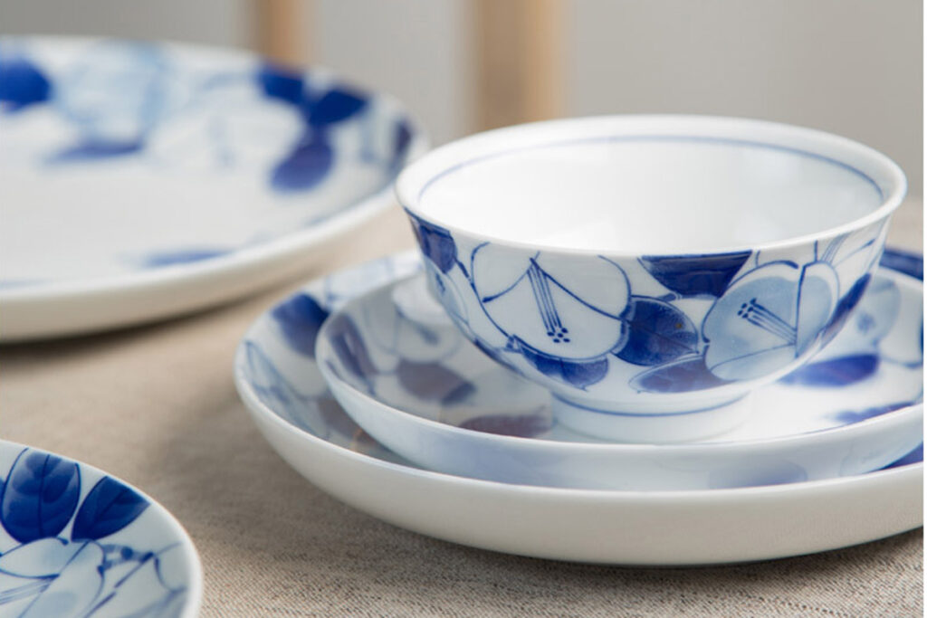 Camellia blue and white dinnerware