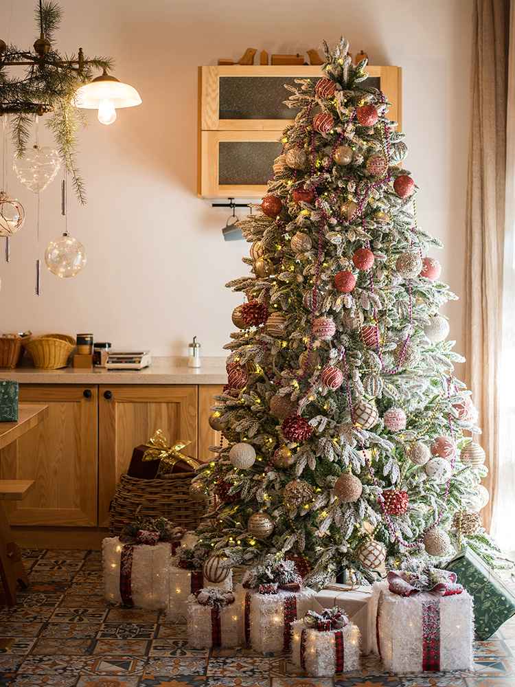 2.2m Indoor Luxury Floor Standing Christmas Tree